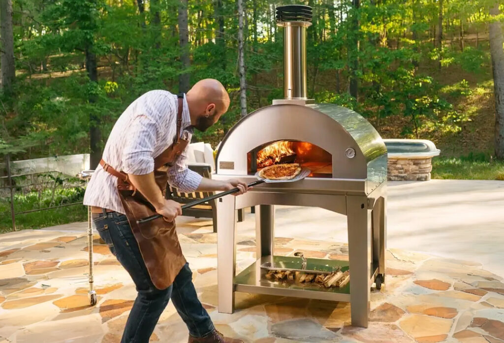 Fontana Forni Mangiafuoco wood-fired pizza oven