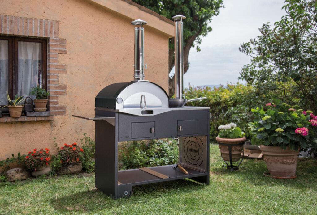 Fontana outdoor barbecue kitchen