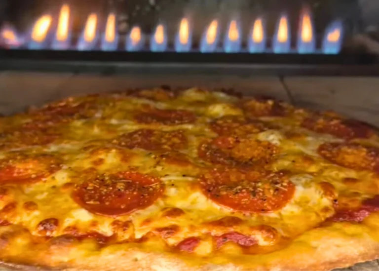 Chicago tavern-style pizza